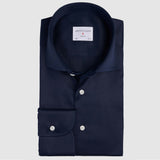 Klassische Passform aus Twill in Marineblau