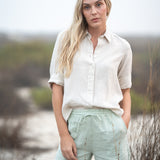 Sage Leinenshorts Grün