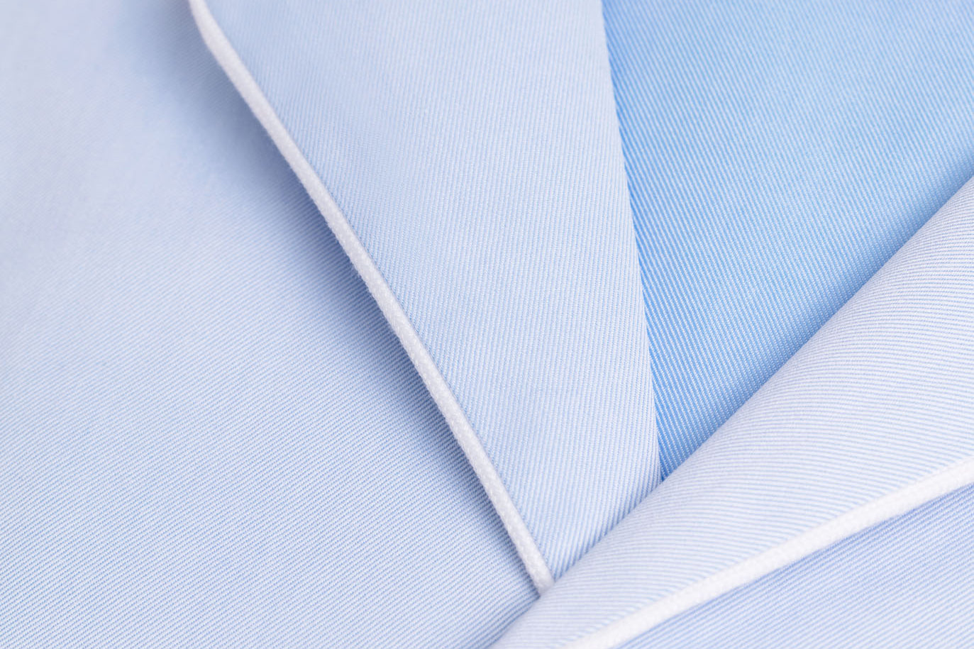 %Hellblau